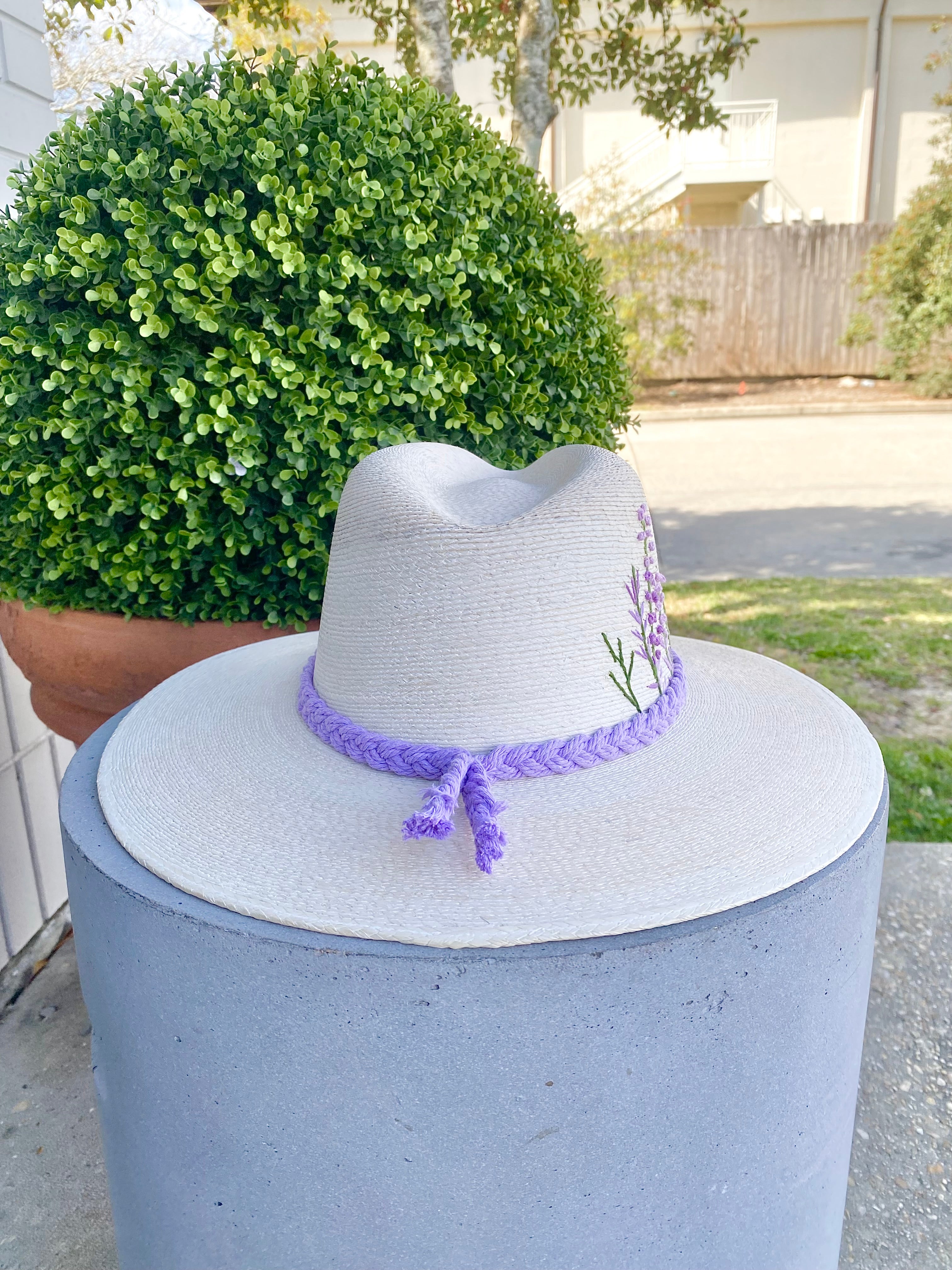 Palm Hat - Lavender Flowers
