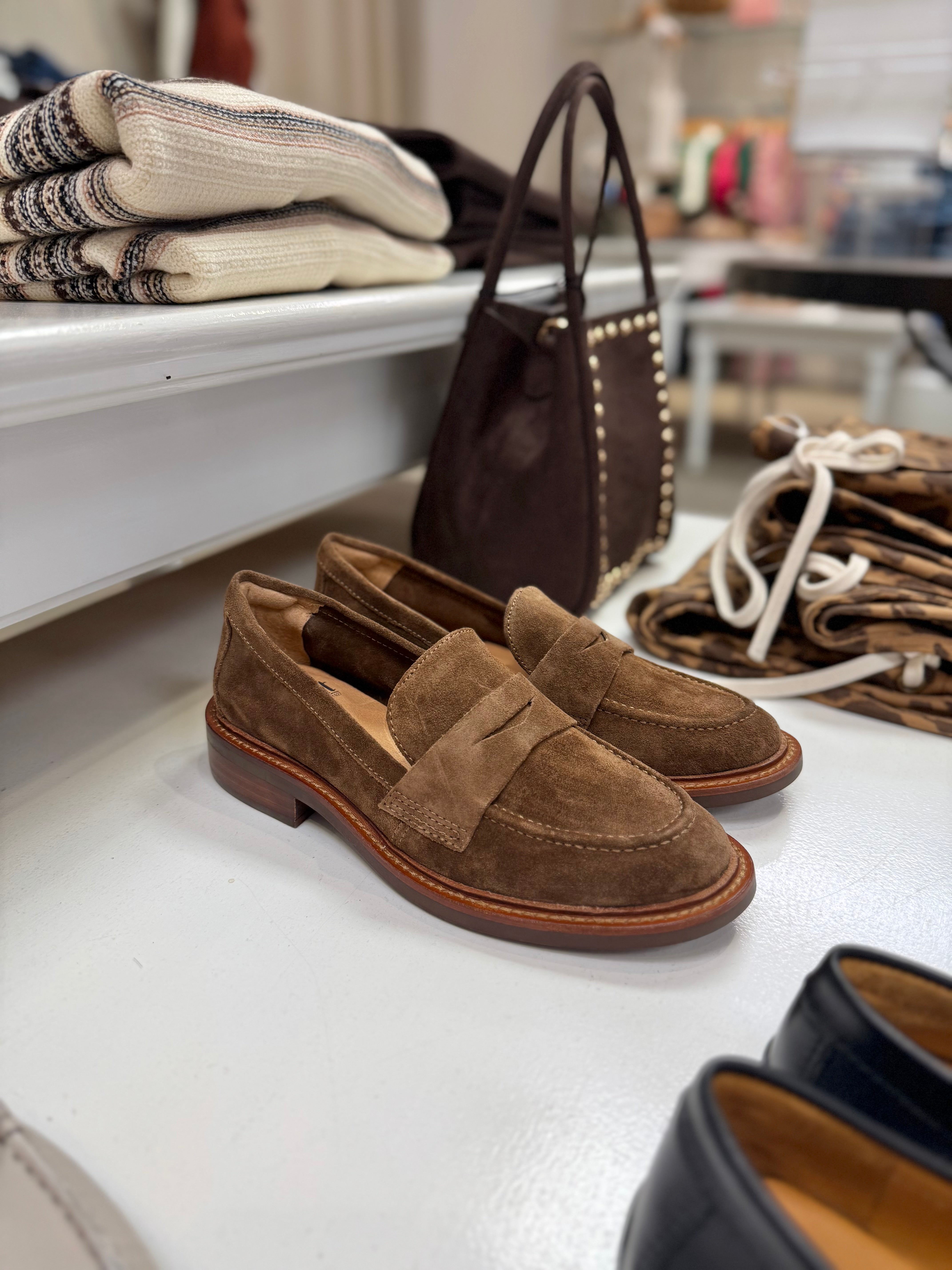 Mara Suede Loafer LT. Brown