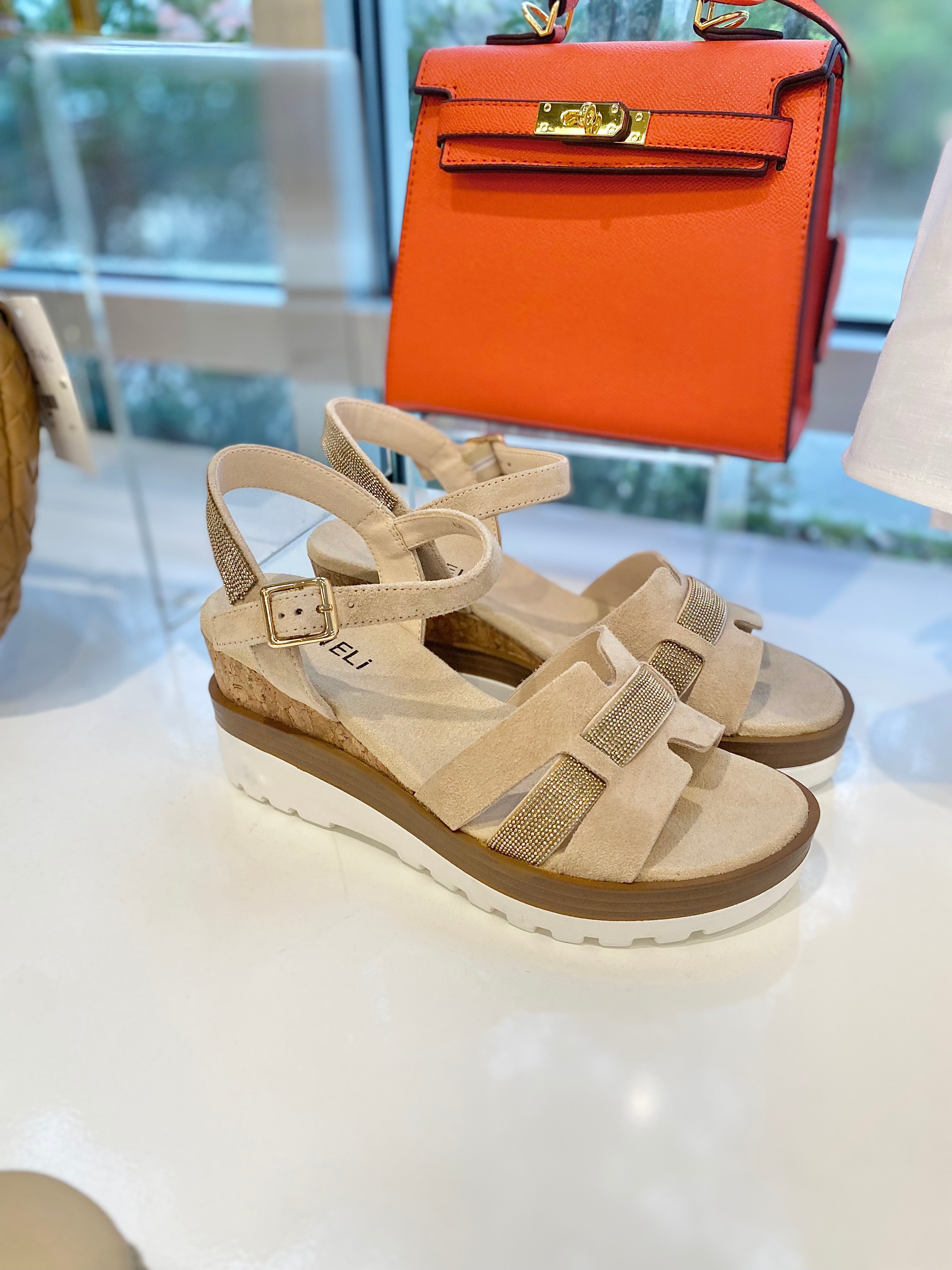 Wedge w/ Chain Detail Nude