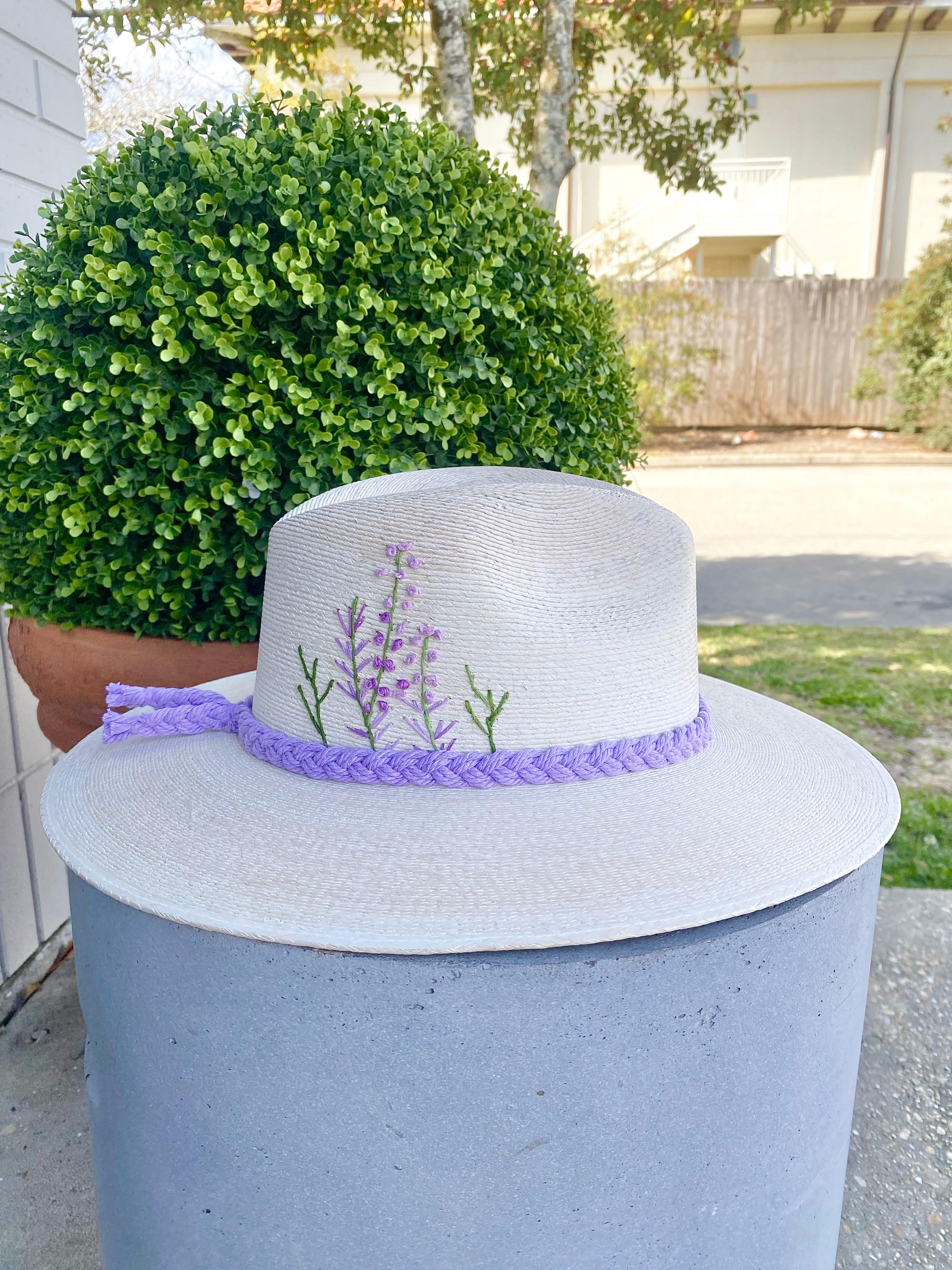 Palm Hat - Lavender Flowers