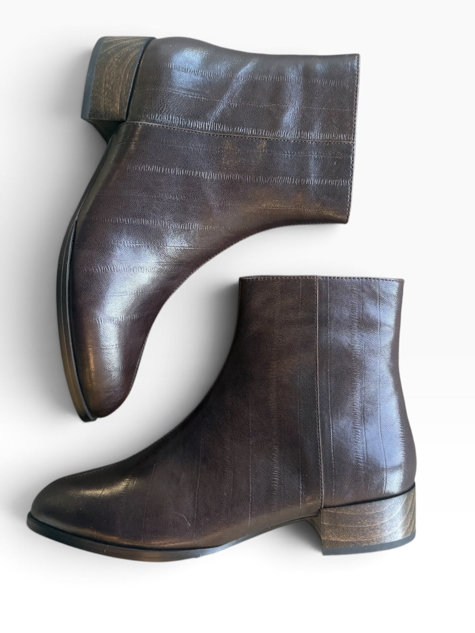 Bootie Brown Ezel