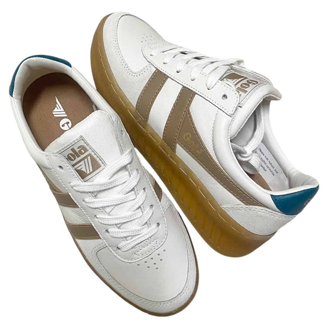 Sneakers Head Over Heels Boutique