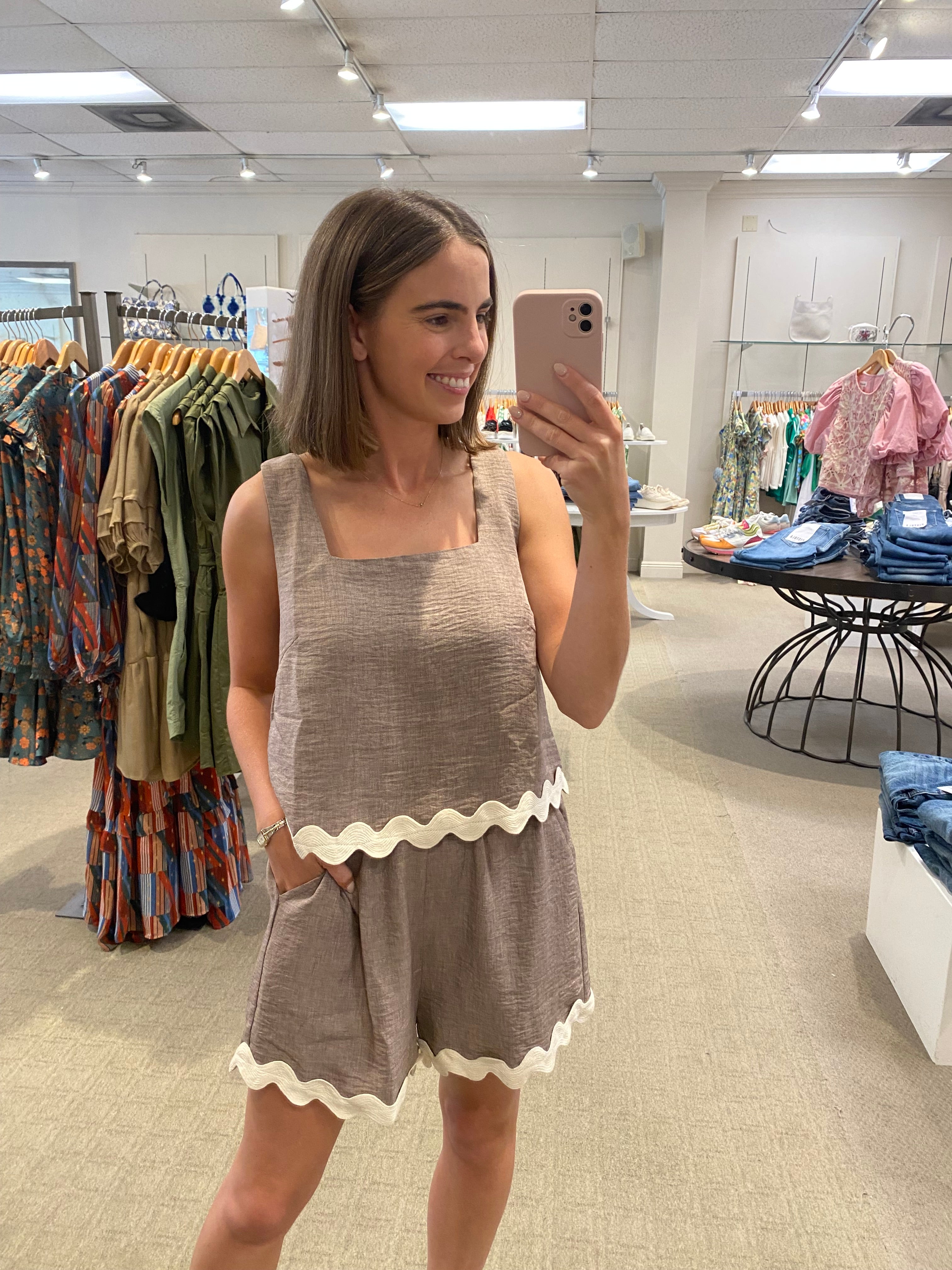 Scallop Short