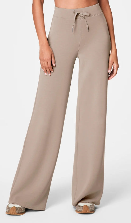Airessentials Wide Leg Pant Ashwood